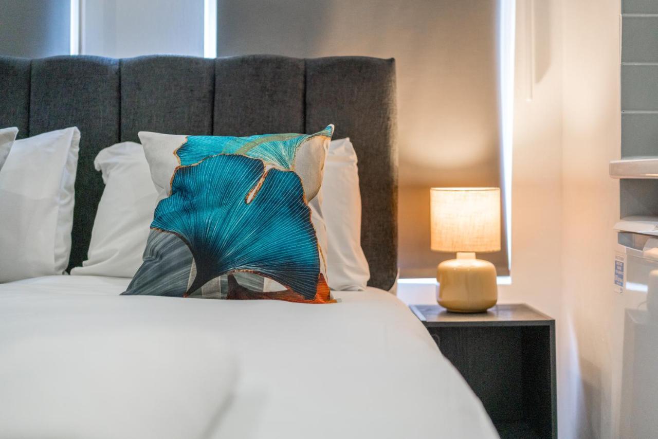 London Selwyn Road Studios Экстерьер фото