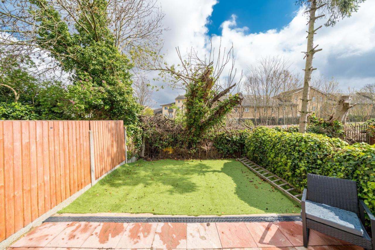 London Selwyn Road Studios Экстерьер фото