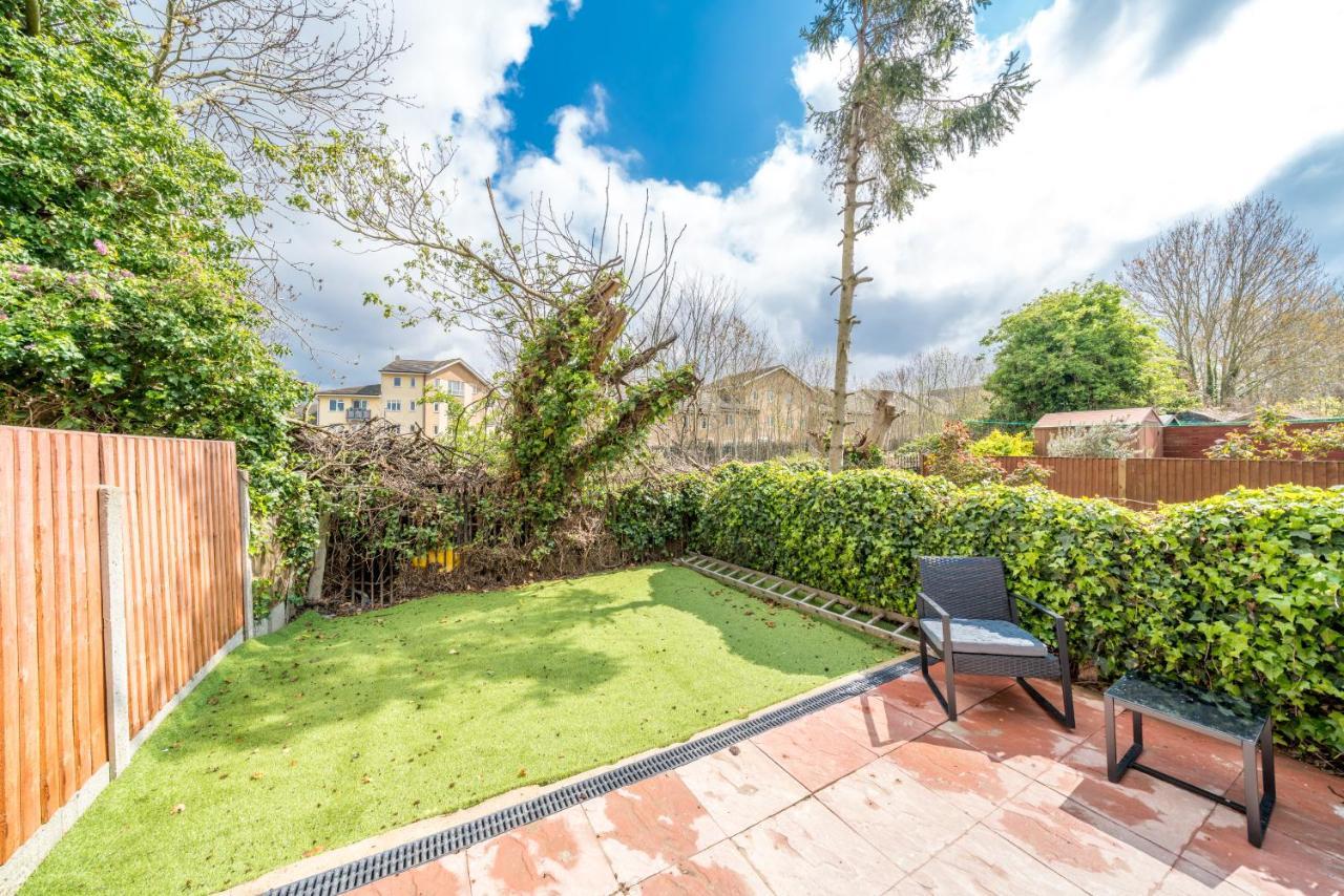 London Selwyn Road Studios Экстерьер фото