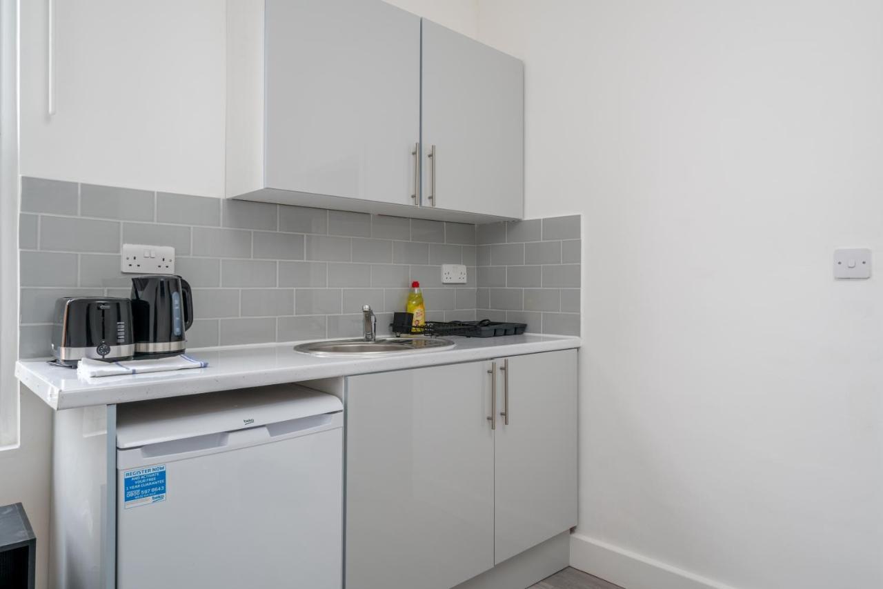 London Selwyn Road Studios Экстерьер фото