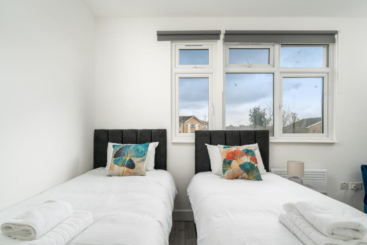 London Selwyn Road Studios Экстерьер фото