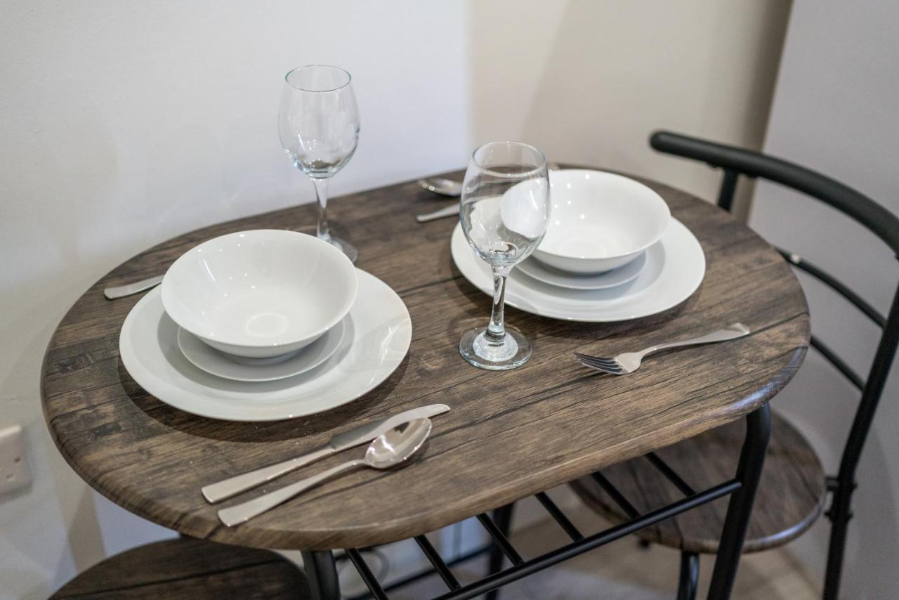 London Selwyn Road Studios Экстерьер фото