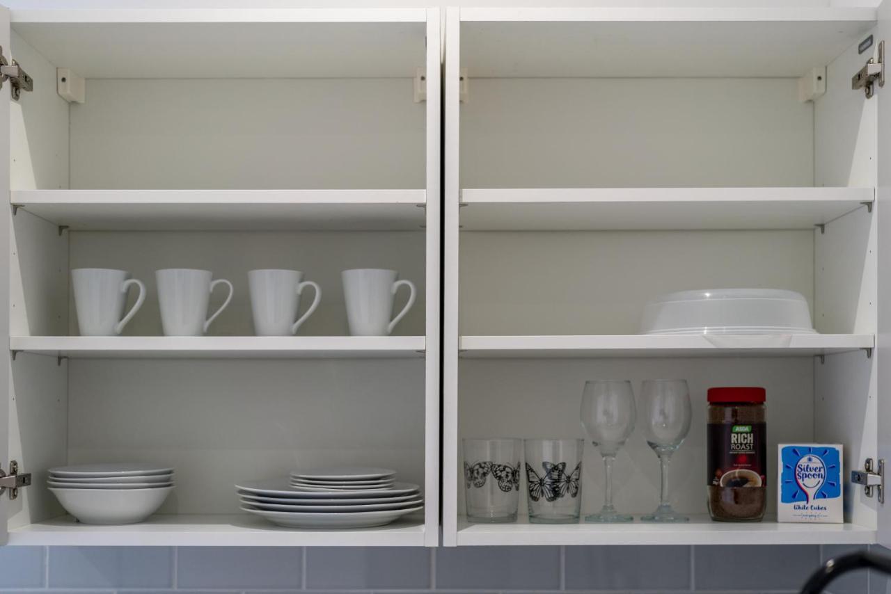 London Selwyn Road Studios Экстерьер фото