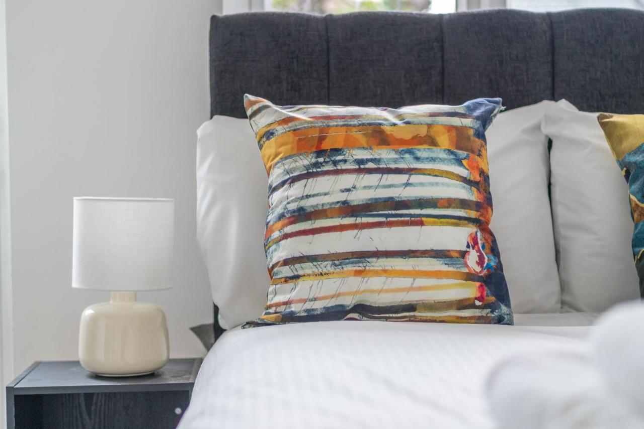 London Selwyn Road Studios Экстерьер фото